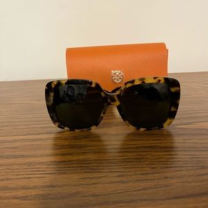Tory Burch tortoise sunnies